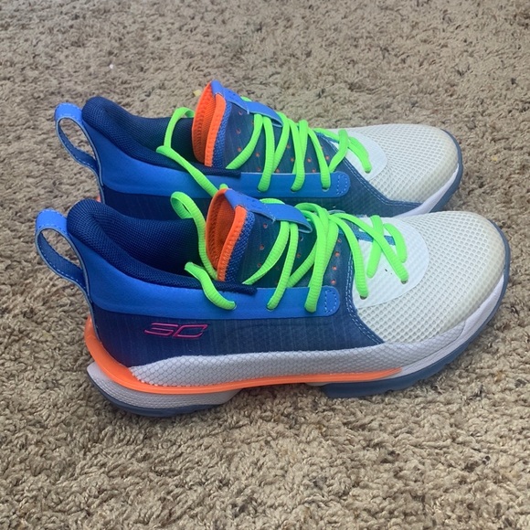 Under Armour - Picture 4 of 6